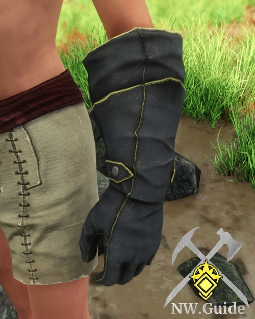 Close Screenshot of left glove of Arcanist Gloves T4